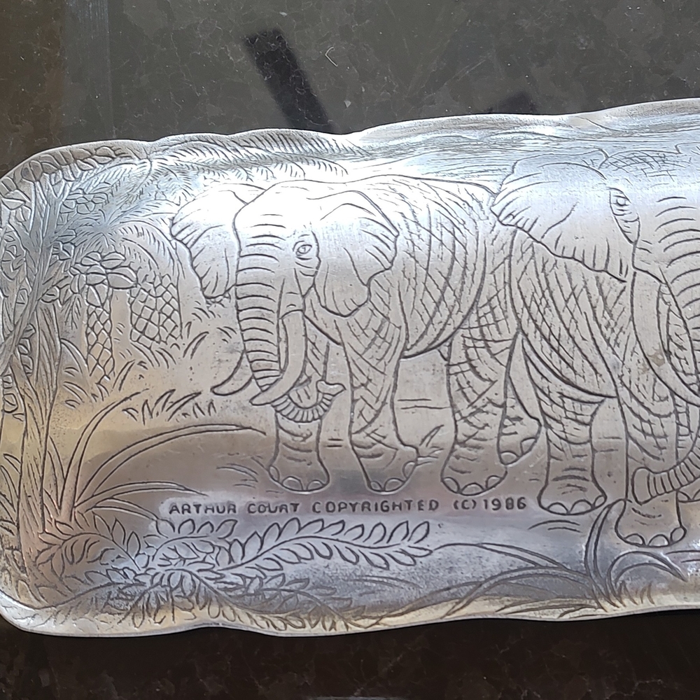 Vintage 1986 Arthur Court Silver Elephant Relief Bread Tray Decorative Serveware - Picture 9 of 12
